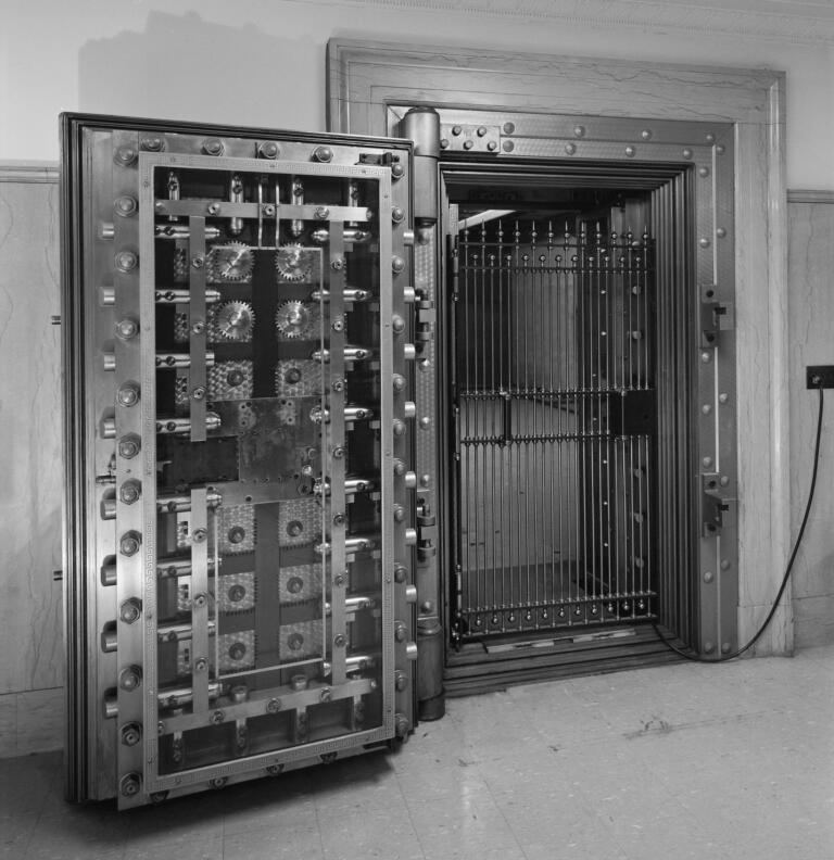 porta-banca-cassaforte-caveau